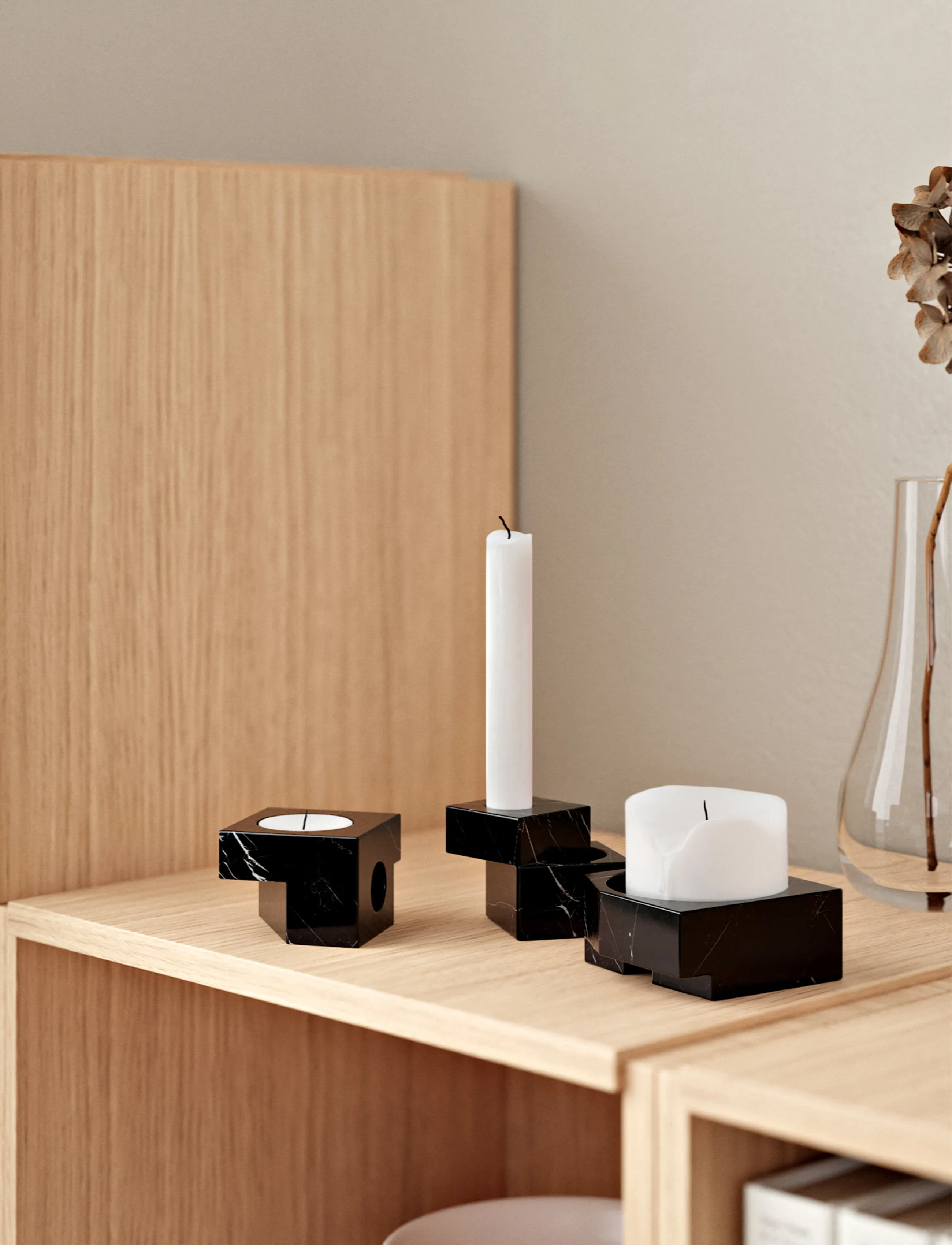 WOUD Jeu De Dés 2 Candle Holder, One Size, Candlesticks & Lanterns, Schwarz - Tealight Holders, Homeware