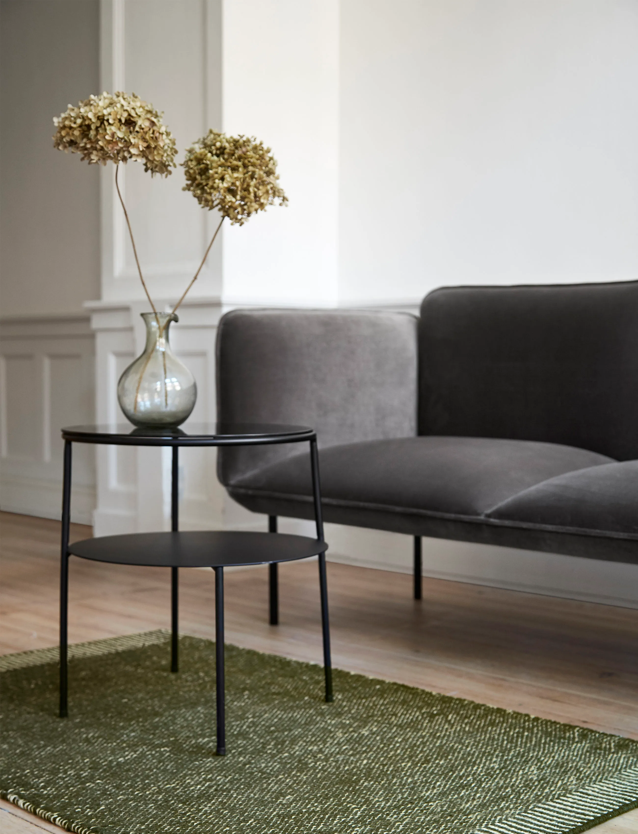 WOUD - Duo side table - beistelltische & kleine tische - black painted metal with dark smoked glass - 3