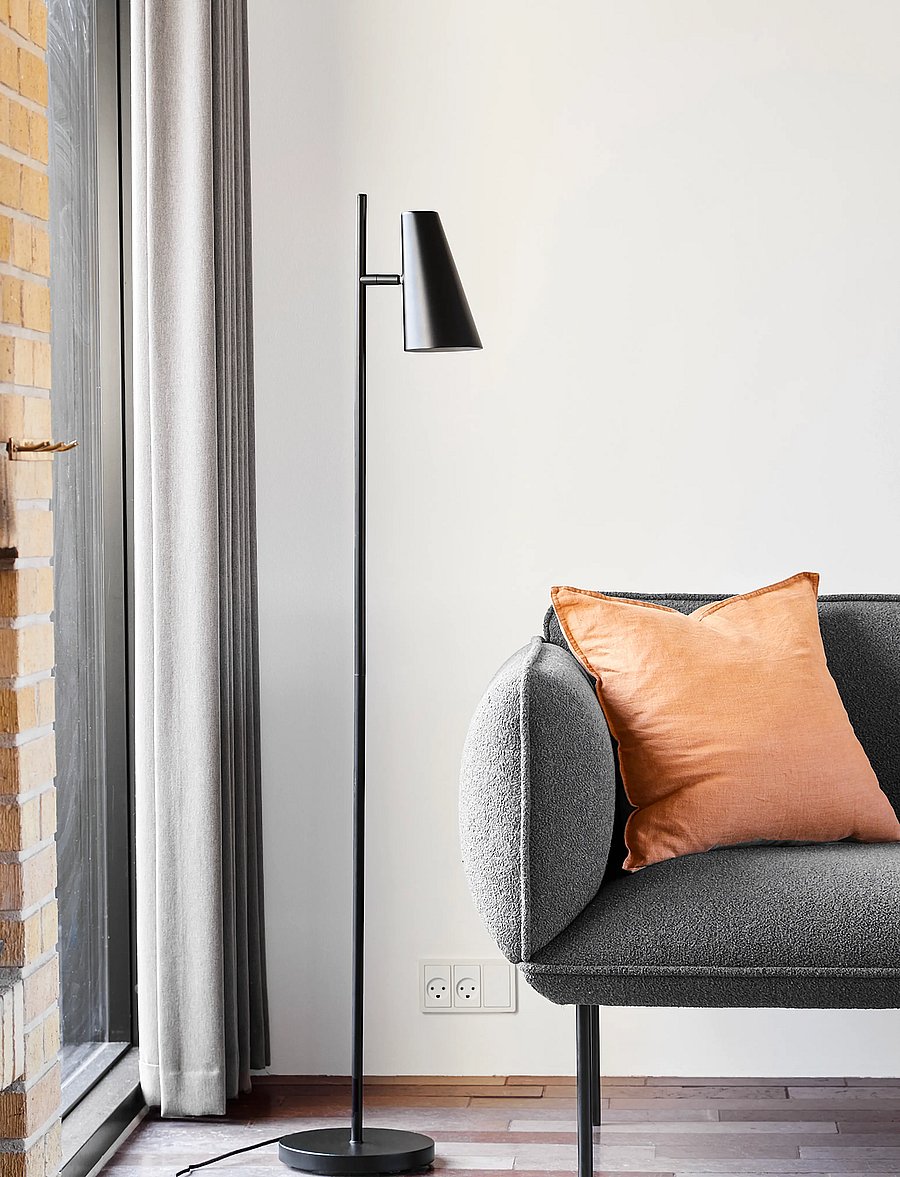 WOUD - Cono floor lamp - stehlampen - black painted metal - 0