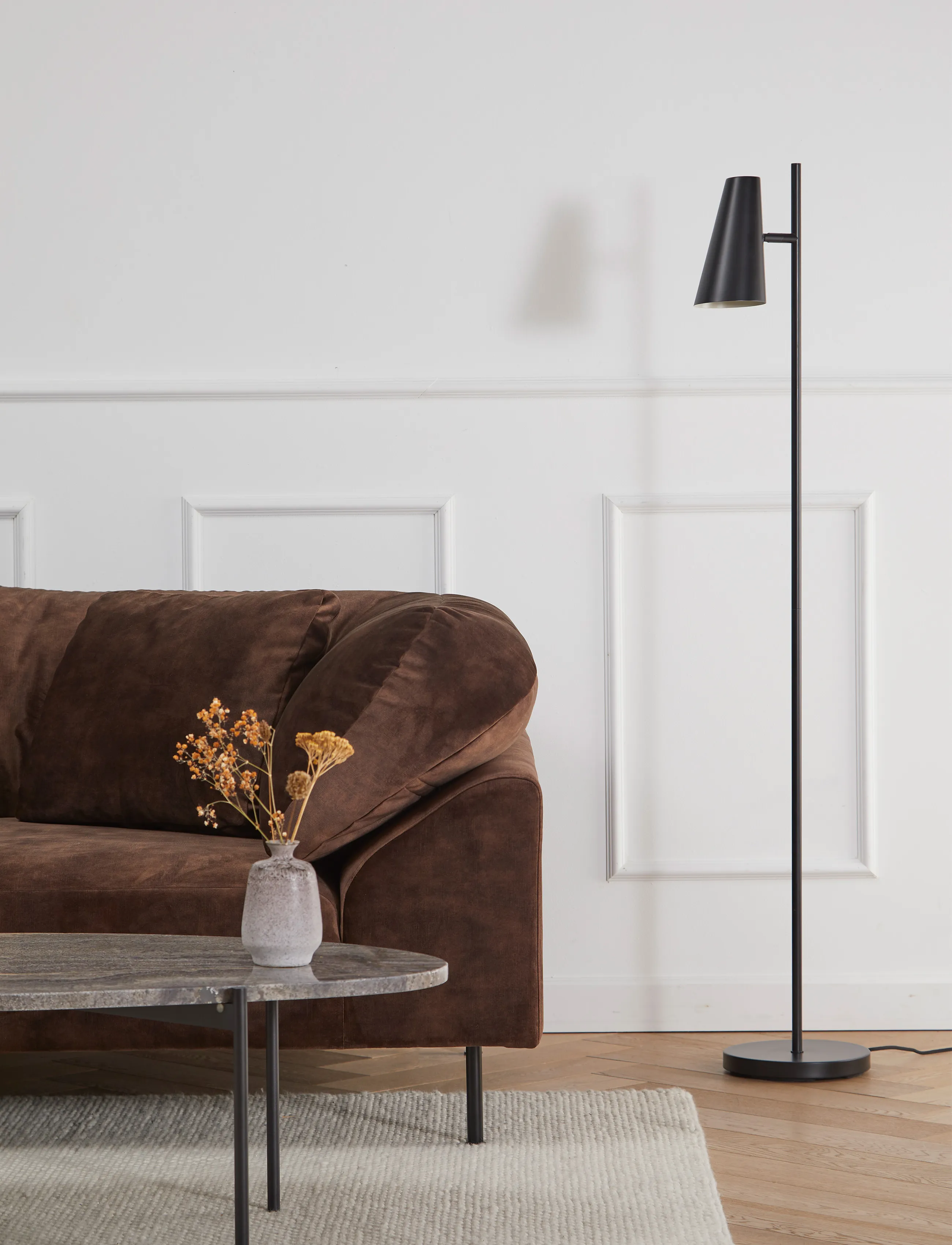 WOUD - Cono floor lamp - gulvlamper - black painted metal - 1