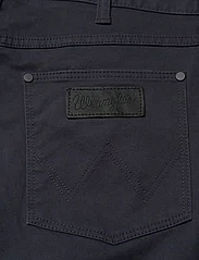 Wrangler - LARSTON - slim fit jeans - dark navy - 4