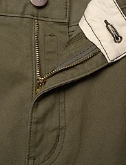 Wrangler - LARSTON - džinsa bikses ar tievām starām - militare green - 3