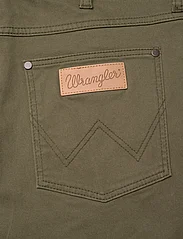 Wrangler - LARSTON - džinsa bikses ar tievām starām - militare green - 4
