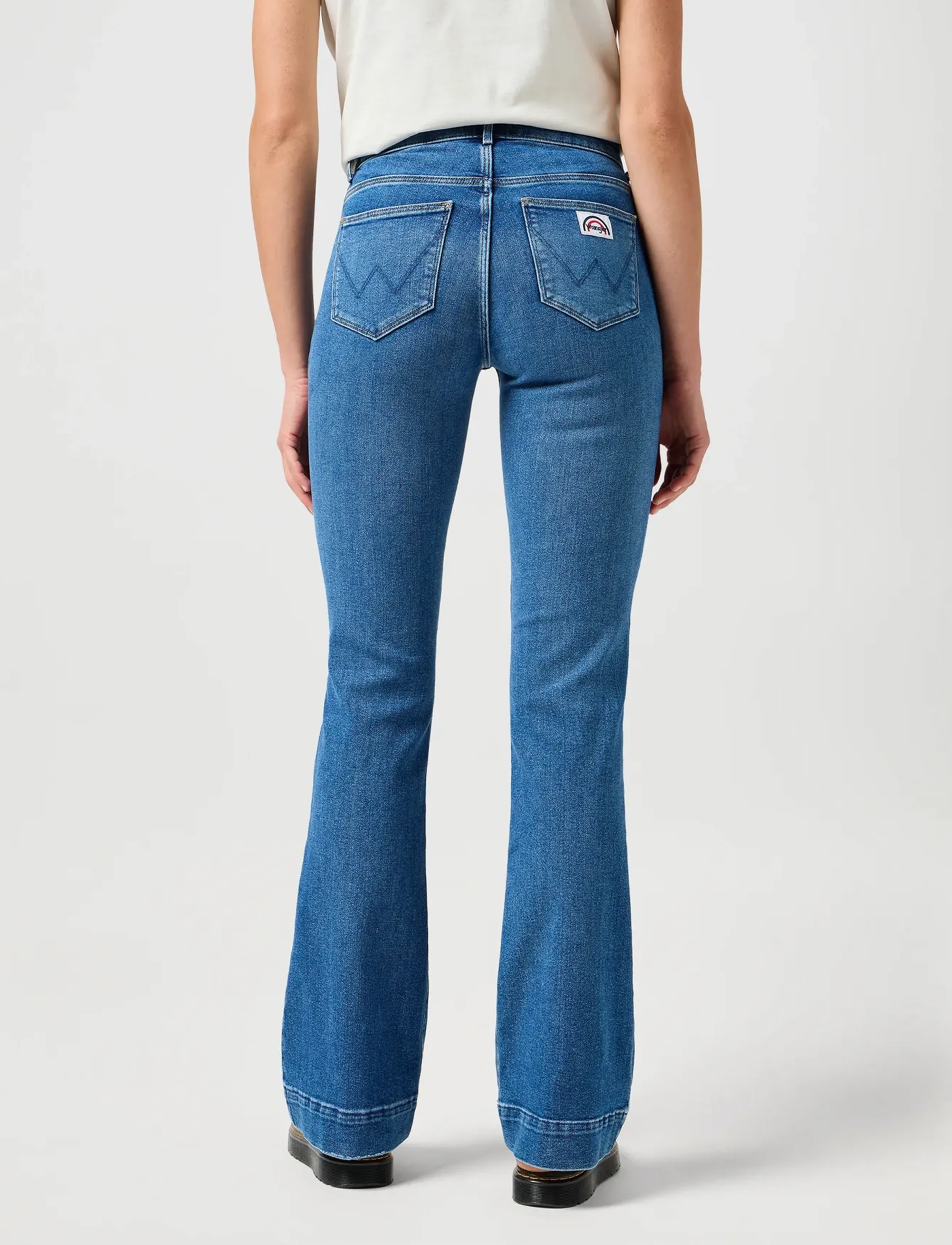 Wrangler - FLARE - džinsi ar zvanveida galiem - raven - 4