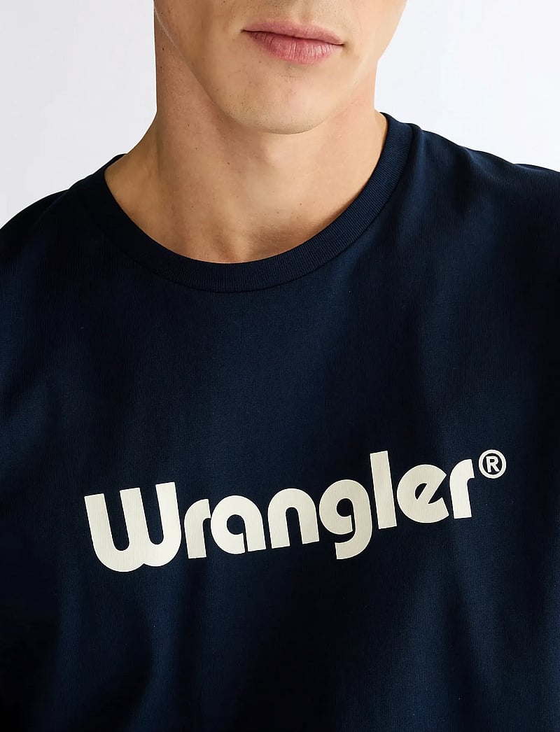 Wrangler - LOGO TEE - kortärmade t-shirts - navy - 5