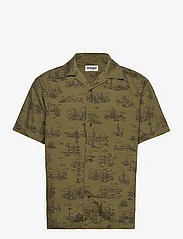 Wrangler - SS RESORT SHIRT - short-sleeved t-shirts - olive scenic - 0
