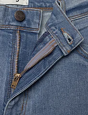 Wrangler - TEXAS SLIM - džinsa bikses ar tievām starām - good vibes - 3