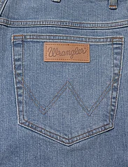 Wrangler - TEXAS SLIM - džinsa bikses ar tievām starām - good vibes - 4