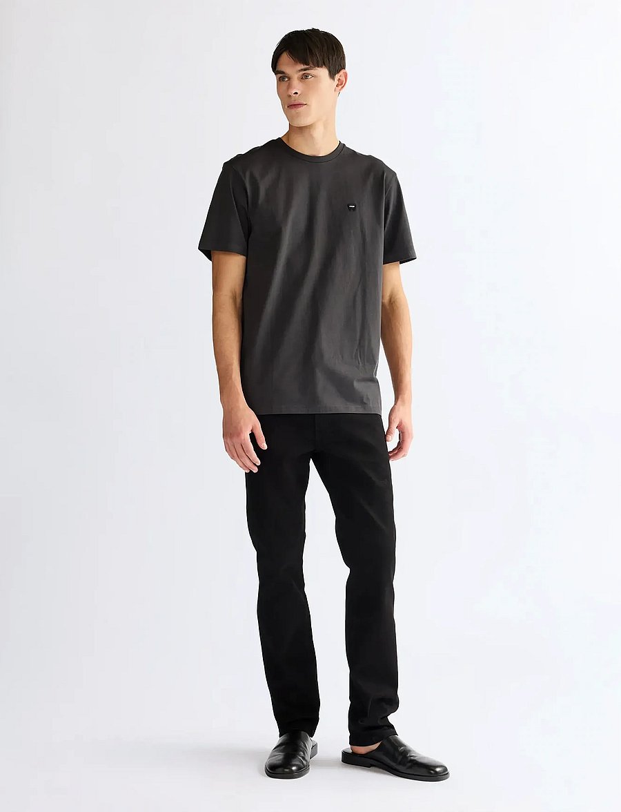 Wrangler - SIGN OFF TEE - kurzärmelige t-shirts - faded black - 3