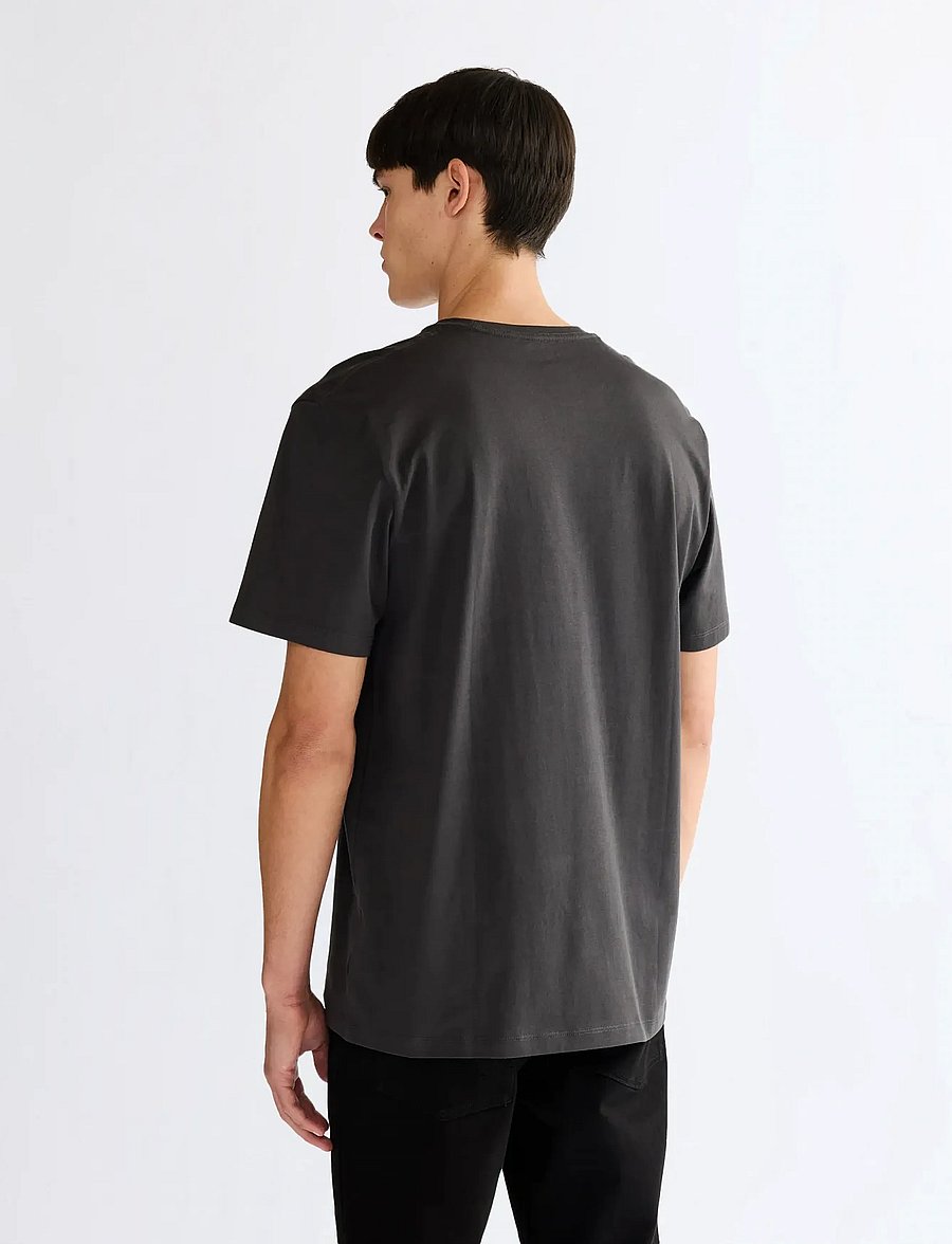 Wrangler - SIGN OFF TEE - kurzärmelige t-shirts - faded black - 4