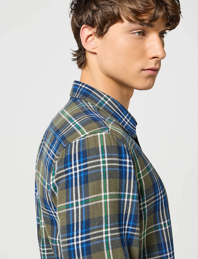 Wrangler - 1 PKT SHIRT - ruudulised särgid - green blue - 5