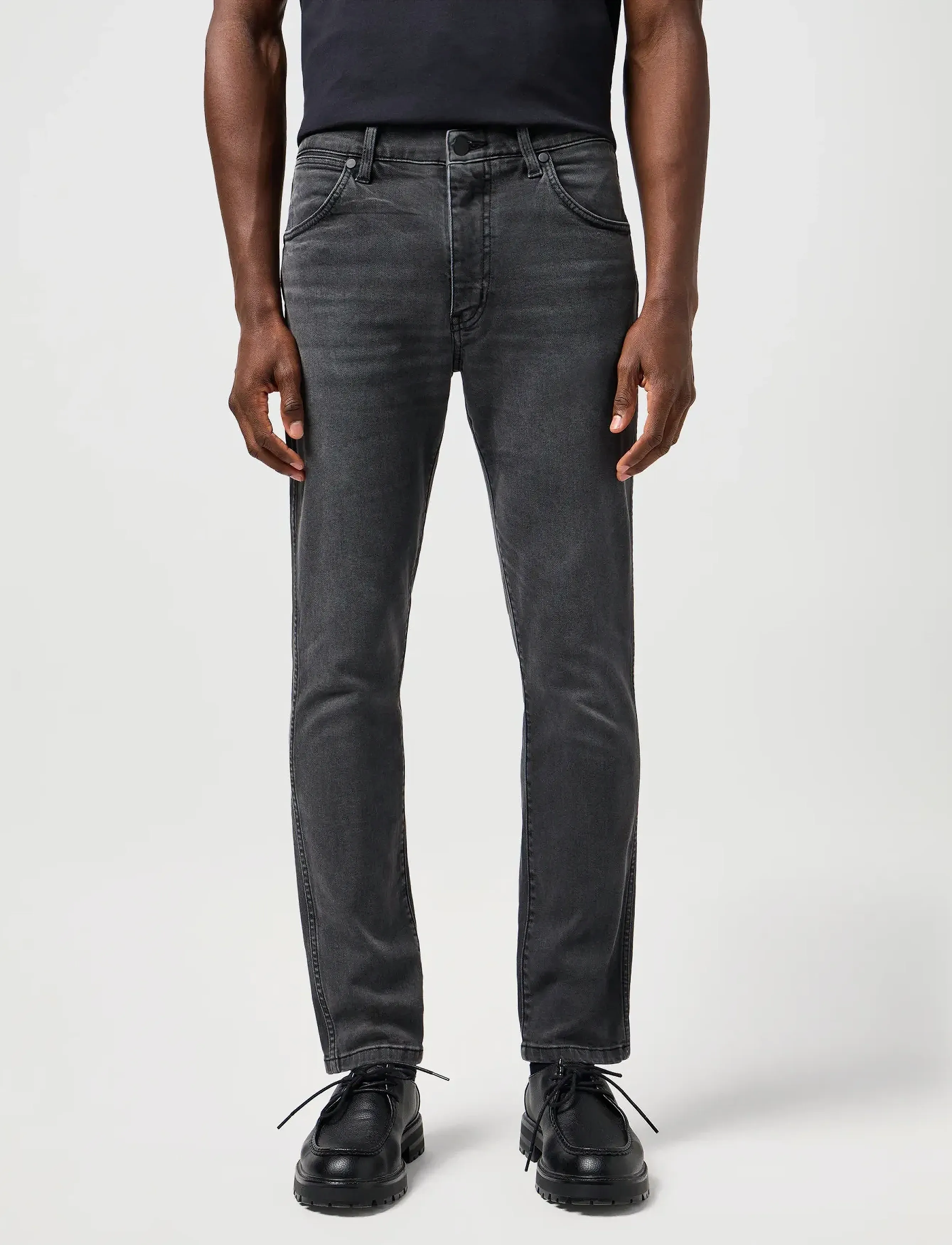 Wrangler Larston, 30 x 30, Jeans, Schwarz - Regular, Männerswear