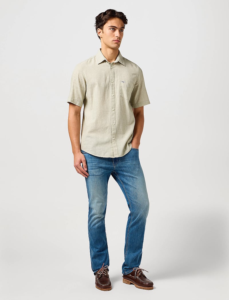 Wrangler - Ss 1 Pkt Shirt - short-sleeved shirts - tea - 4