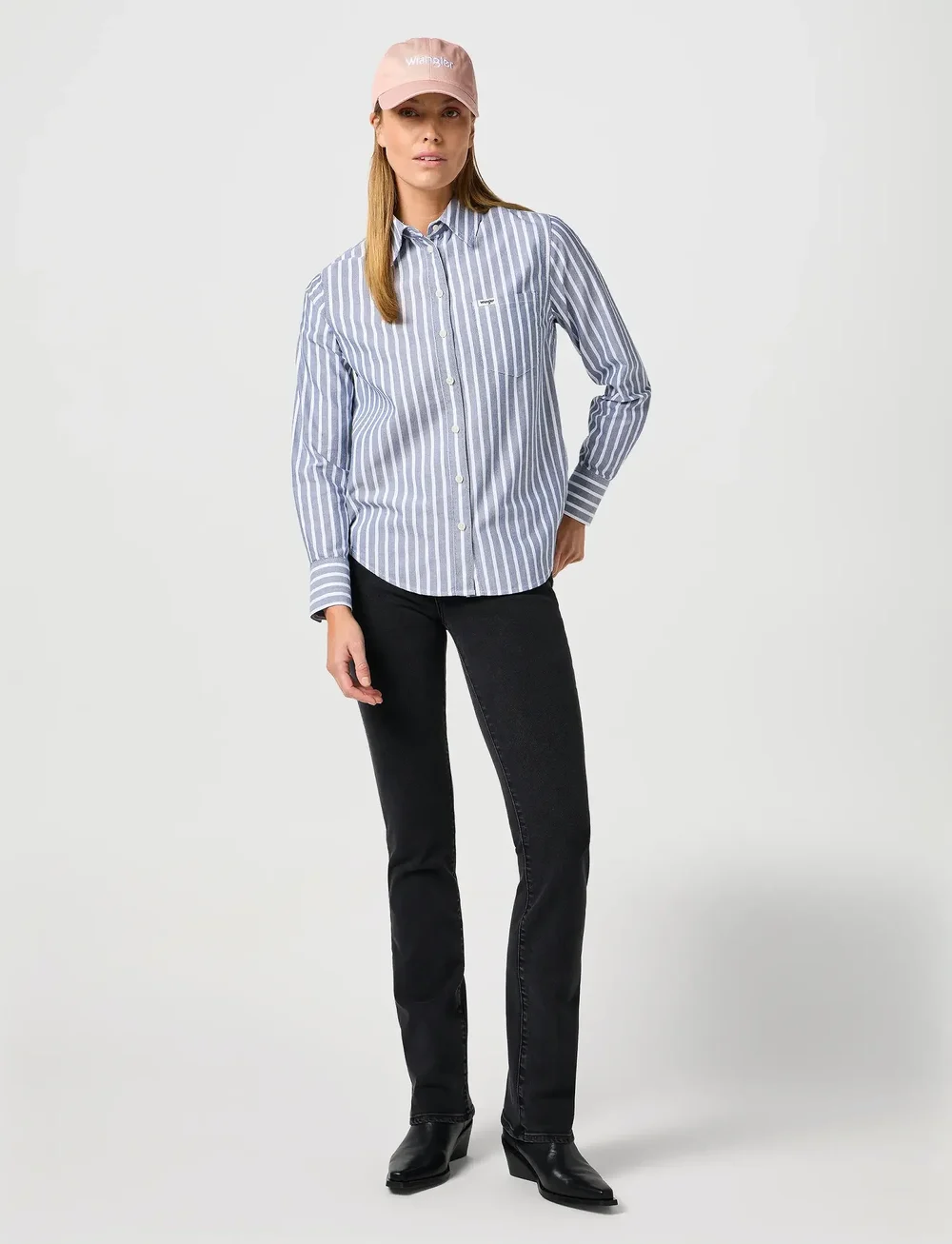Wrangler - BOOTCUT - alt laienevad teksad - sultry blackout - 4