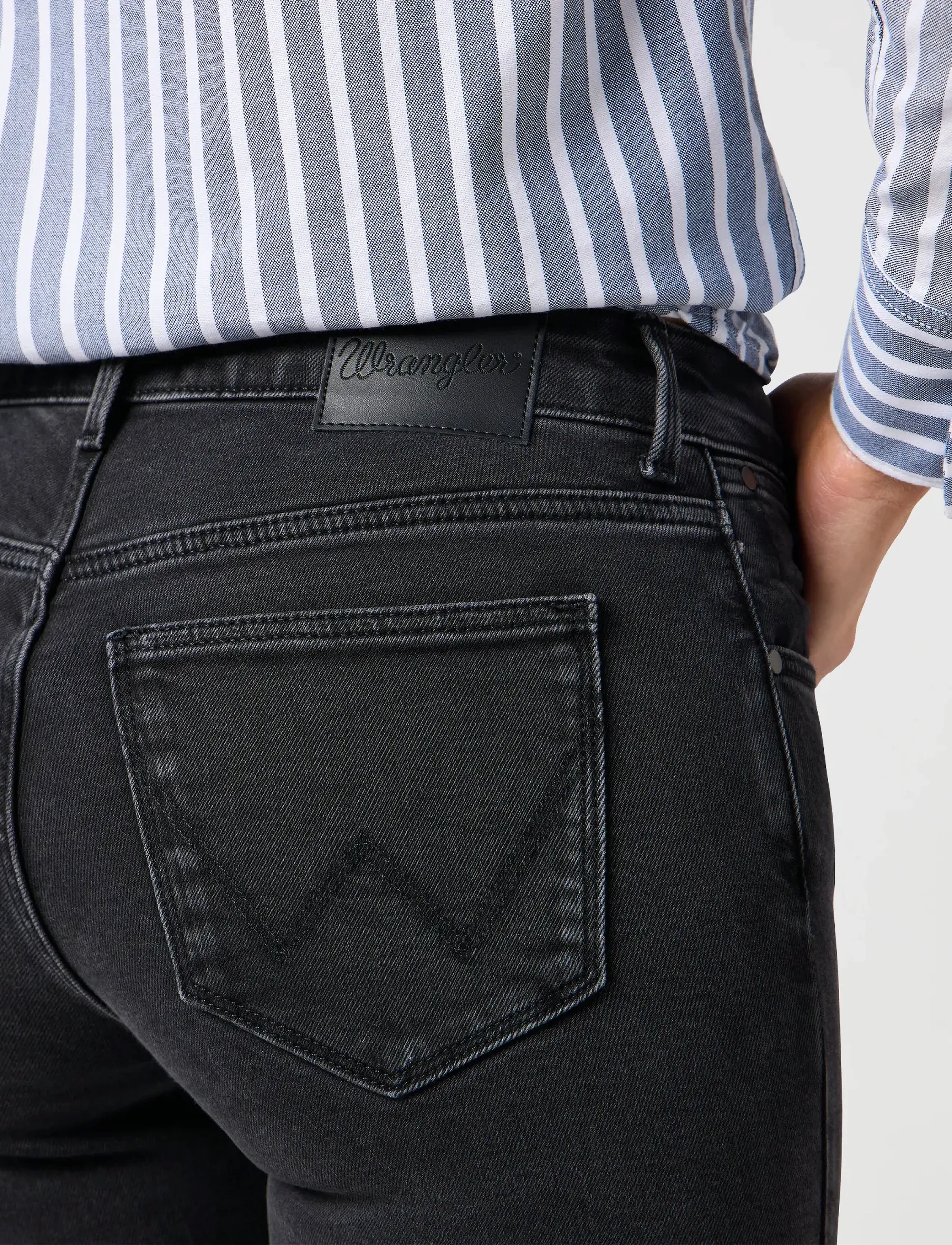Wrangler - BOOTCUT - bootcut jeans - sultry blackout - 5