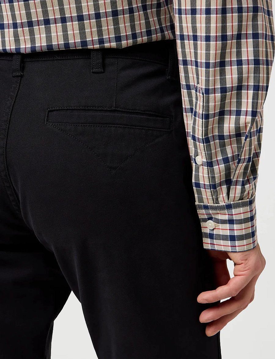 Wrangler - REGULAR CHINO - chino püksid - black - 5
