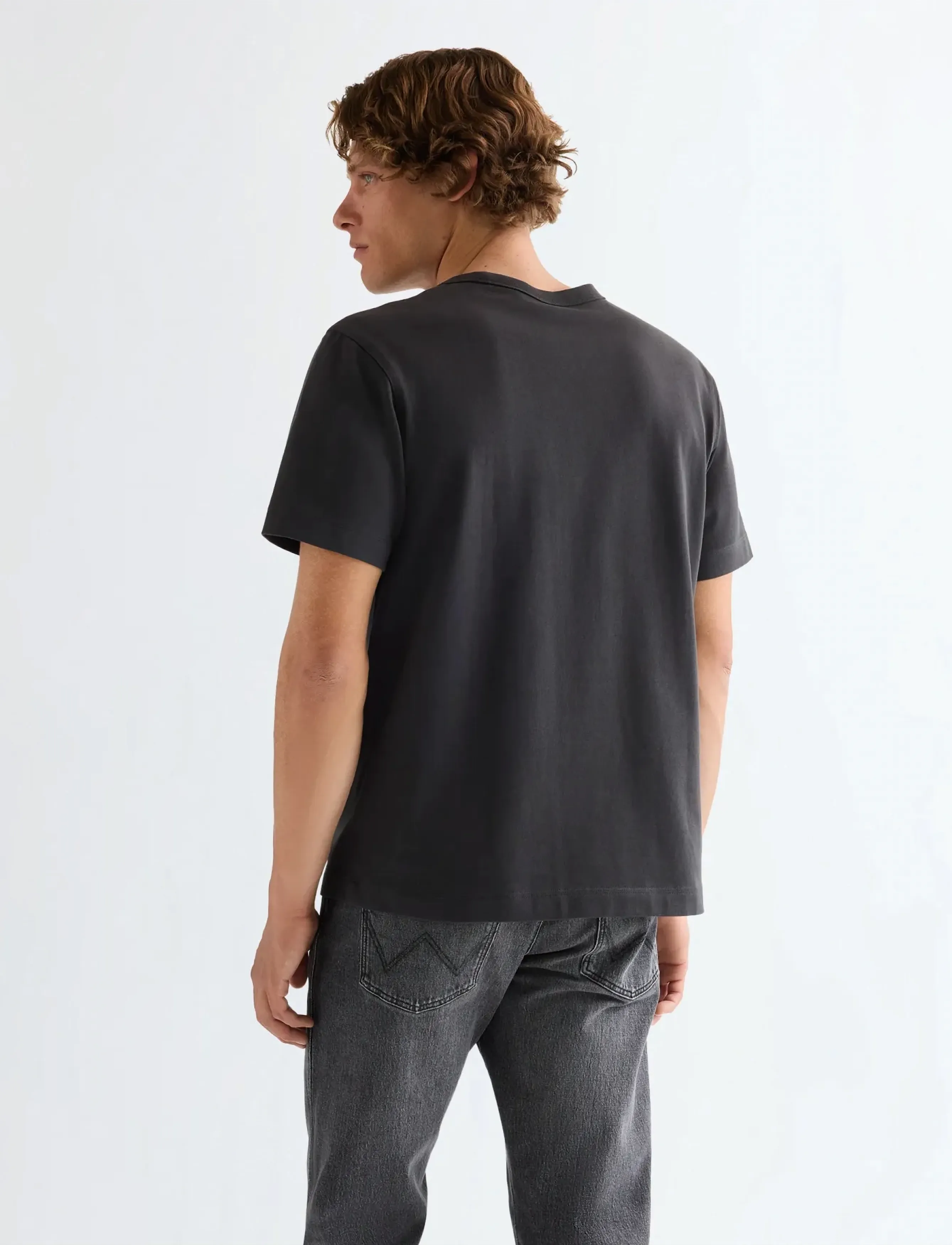 Wrangler - POCKET TEE - kortærmede t-shirts - faded black - 3