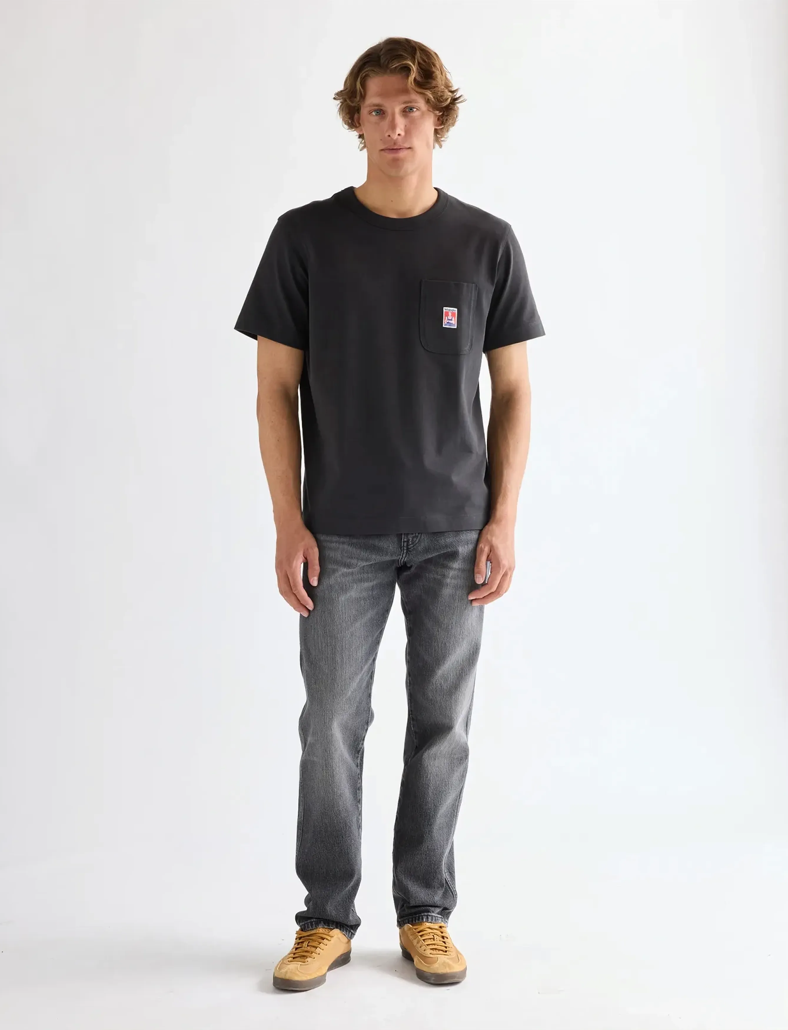 Wrangler - POCKET TEE - kortærmede t-shirts - faded black - 4