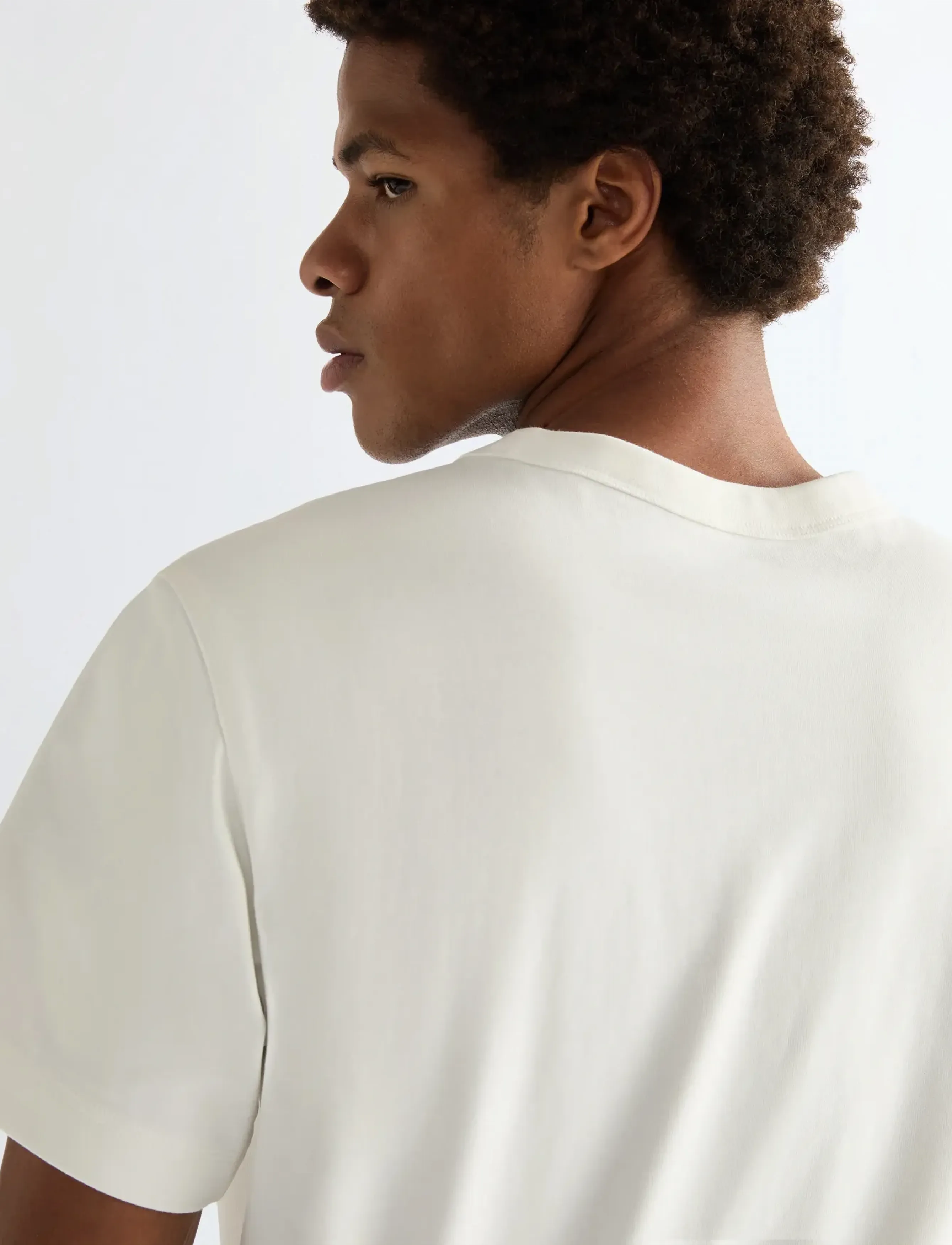 Wrangler - POCKET TEE - kortærmede t-shirts - worn white - 5