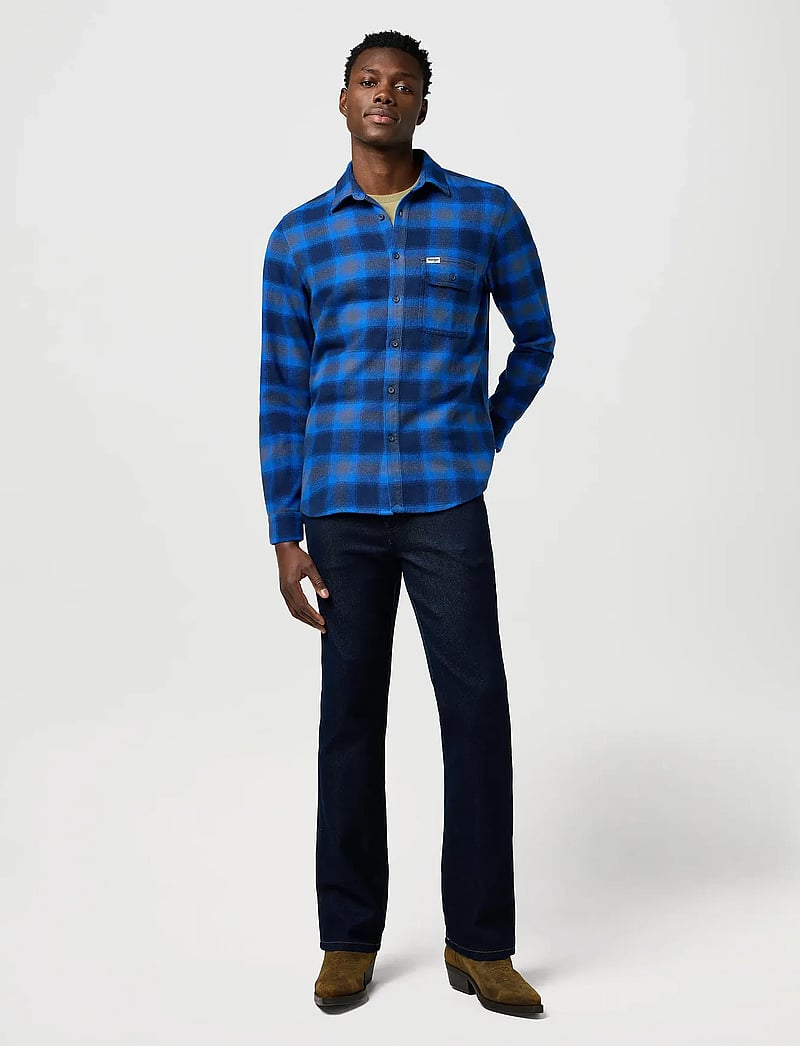 Wrangler - 1 PKT INDIGO SHIRT - flanell-hemden - icy indigo - 4