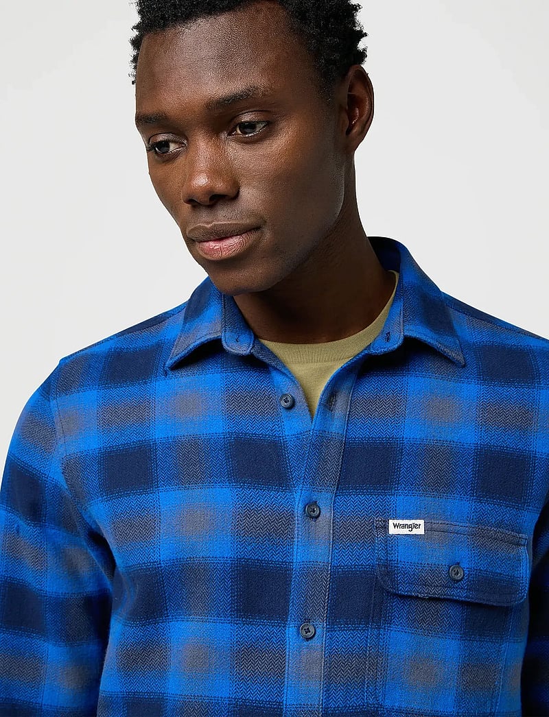 Wrangler - 1 PKT INDIGO SHIRT - flanell-hemden - icy indigo - 5