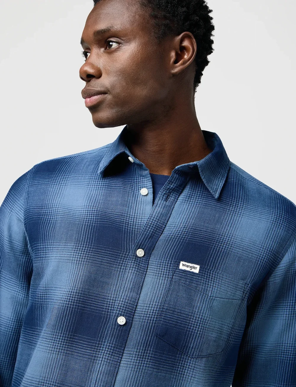 Wrangler - 1 PKT INDIGO SHIRT - ternede skjorter - dark indigo - 5