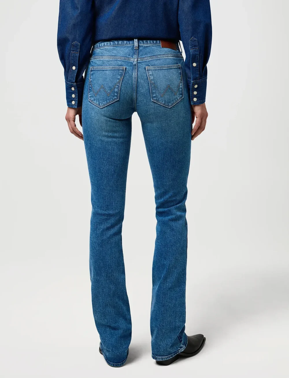 Wrangler - BOOTCUT - bootcut jeans - rustler wash - 3