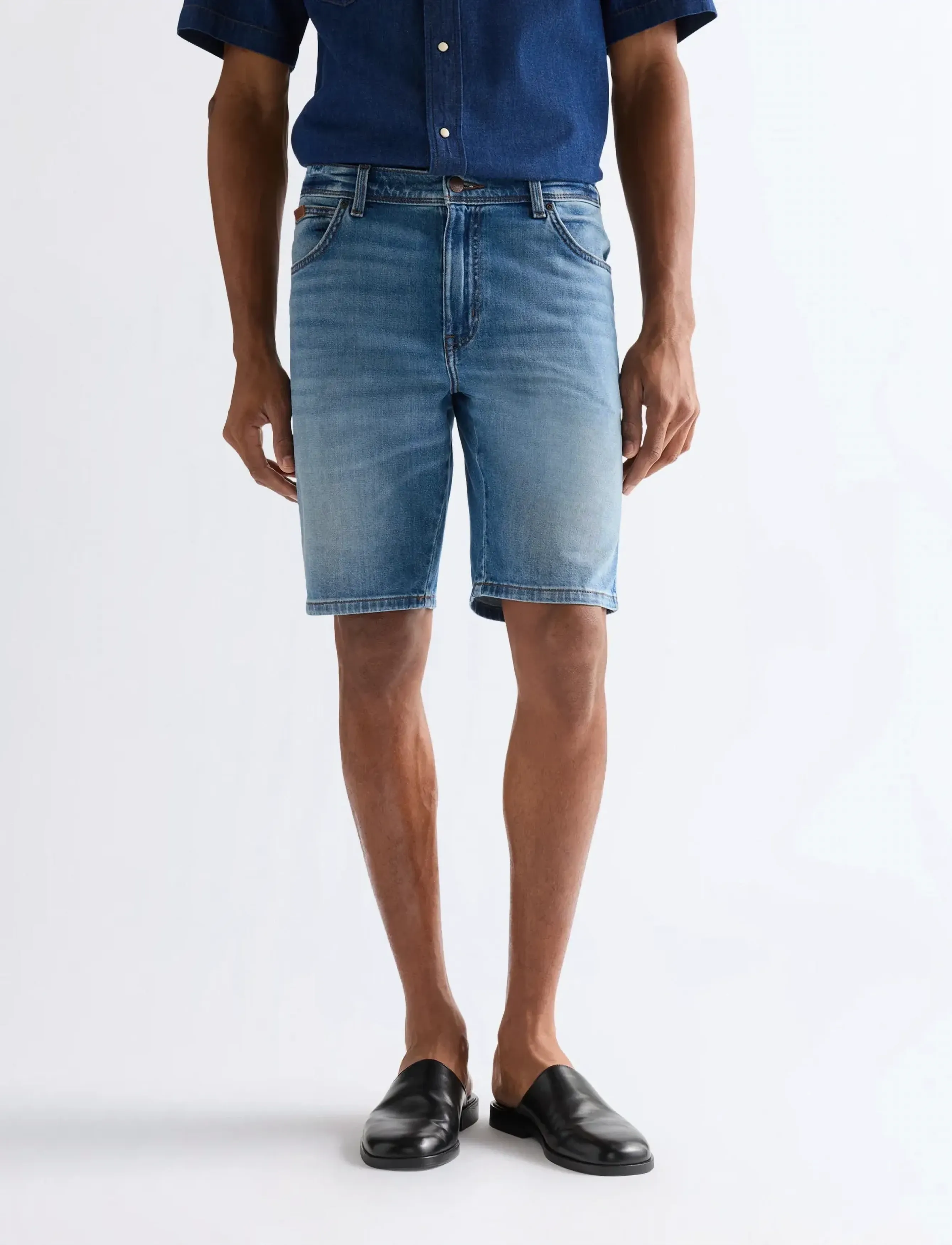 Wrangler TEXAS SHORTS - Looks for less - HARBOR BLUE / blue