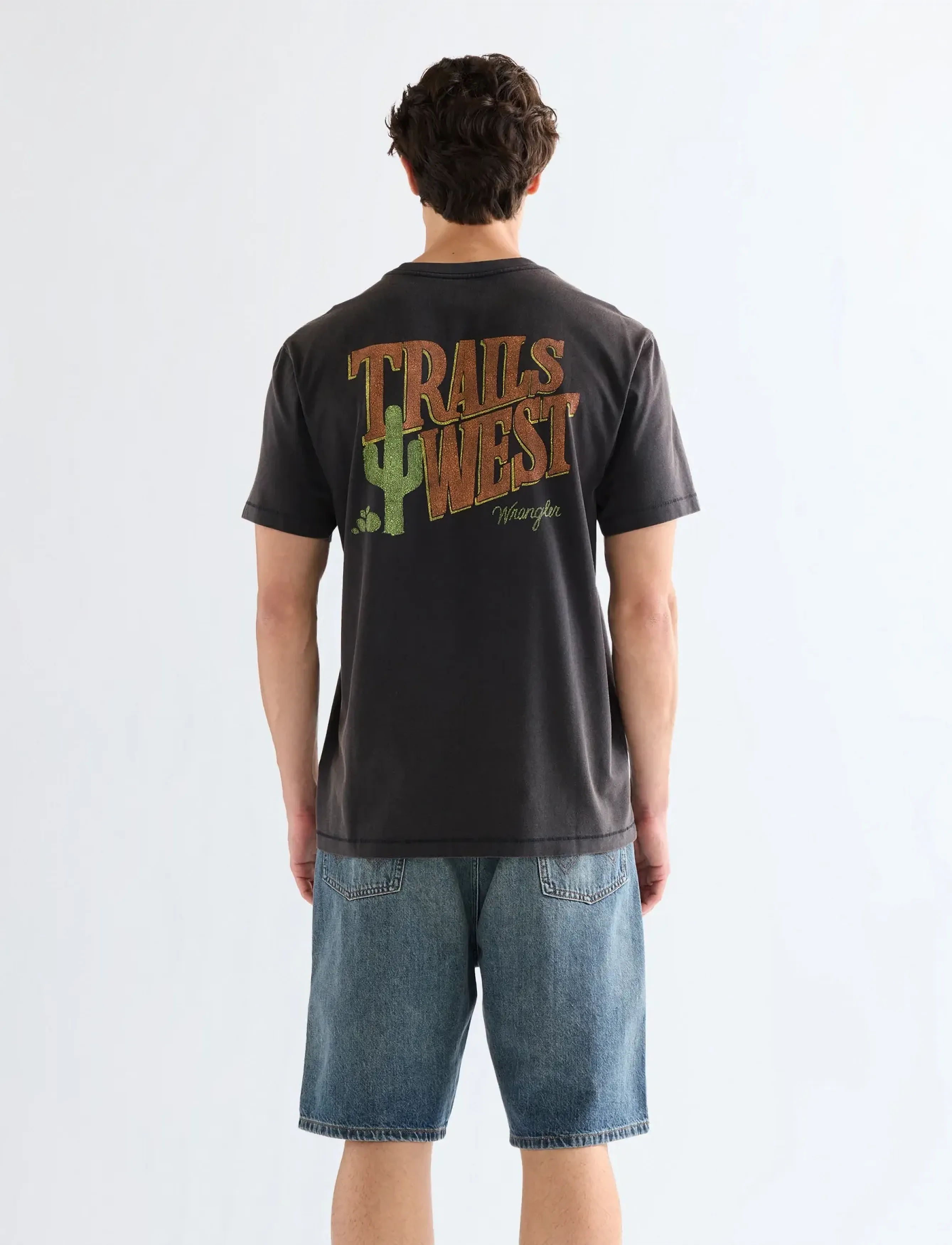 Wrangler GRAPHIC TEE - Tänavastiil - BLACK / brown