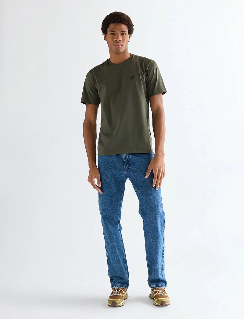 Wrangler - SIGN OFF TEE - kurzärmelig - deep depths - 4