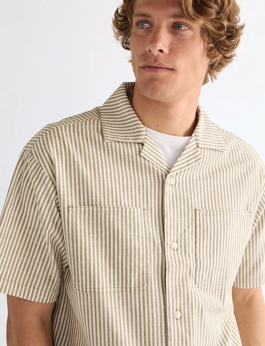 Wrangler - SS RESORT SHIRT - kortärmade skjortor - gothic olive - 5