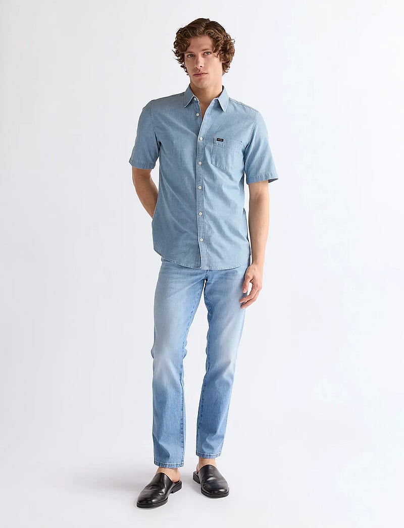Wrangler - SS CHAMBRAY SHIRT - kortærmede skjorter - indigo - 4