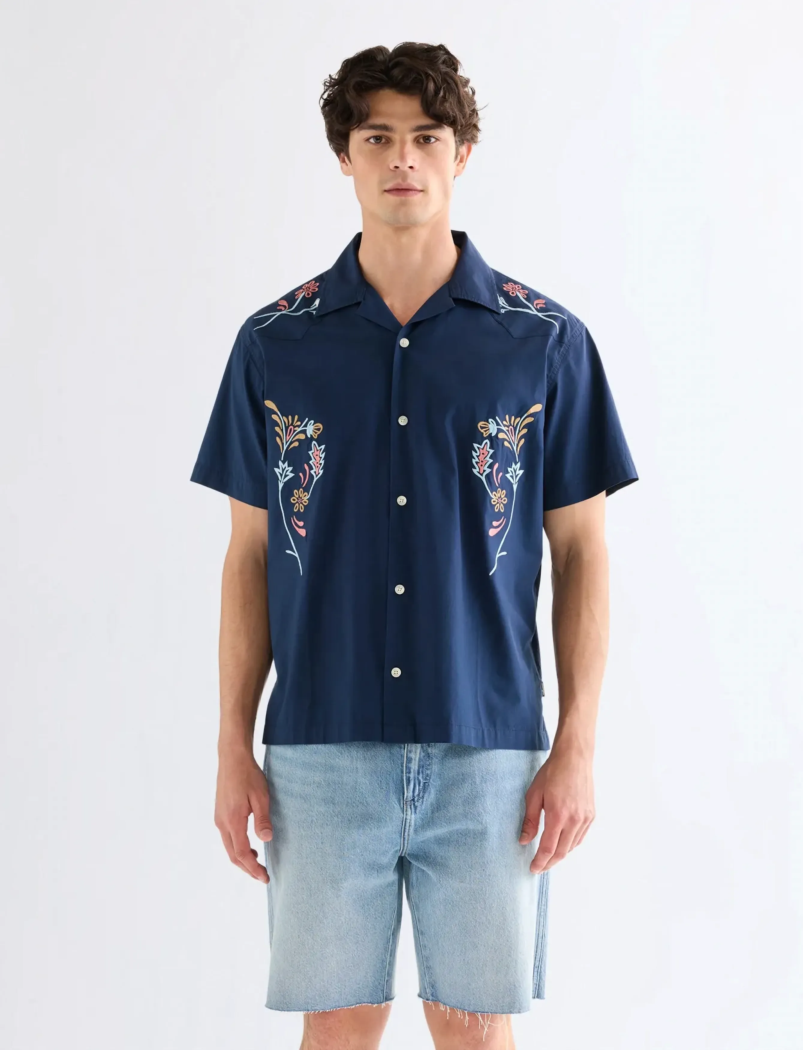 Wrangler SS W RESORT SHIRT - Riided - NAVY FLORAL / navy