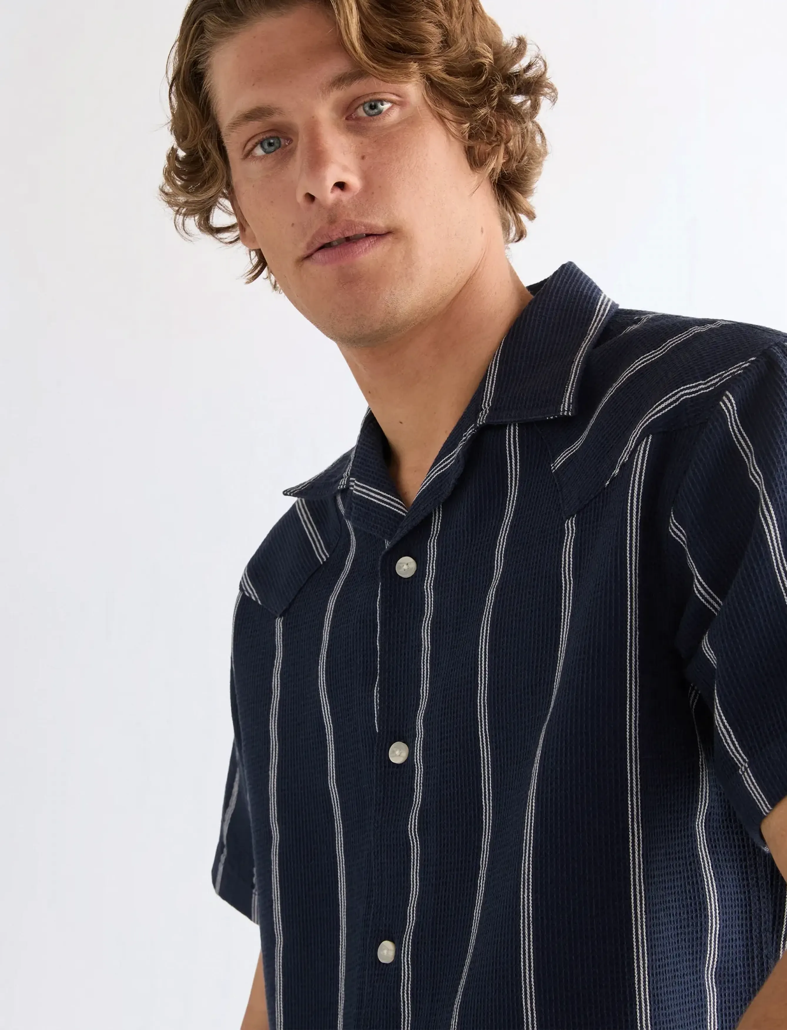 Wrangler - SS W RESORT SHIRT - casual hemden - navy white - 5