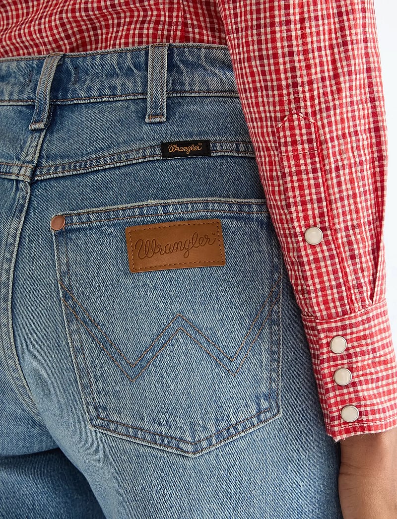 Wrangler - COWBOY SHORT 5 INCH - lühikesed vabaajapüksid - riyah - 4