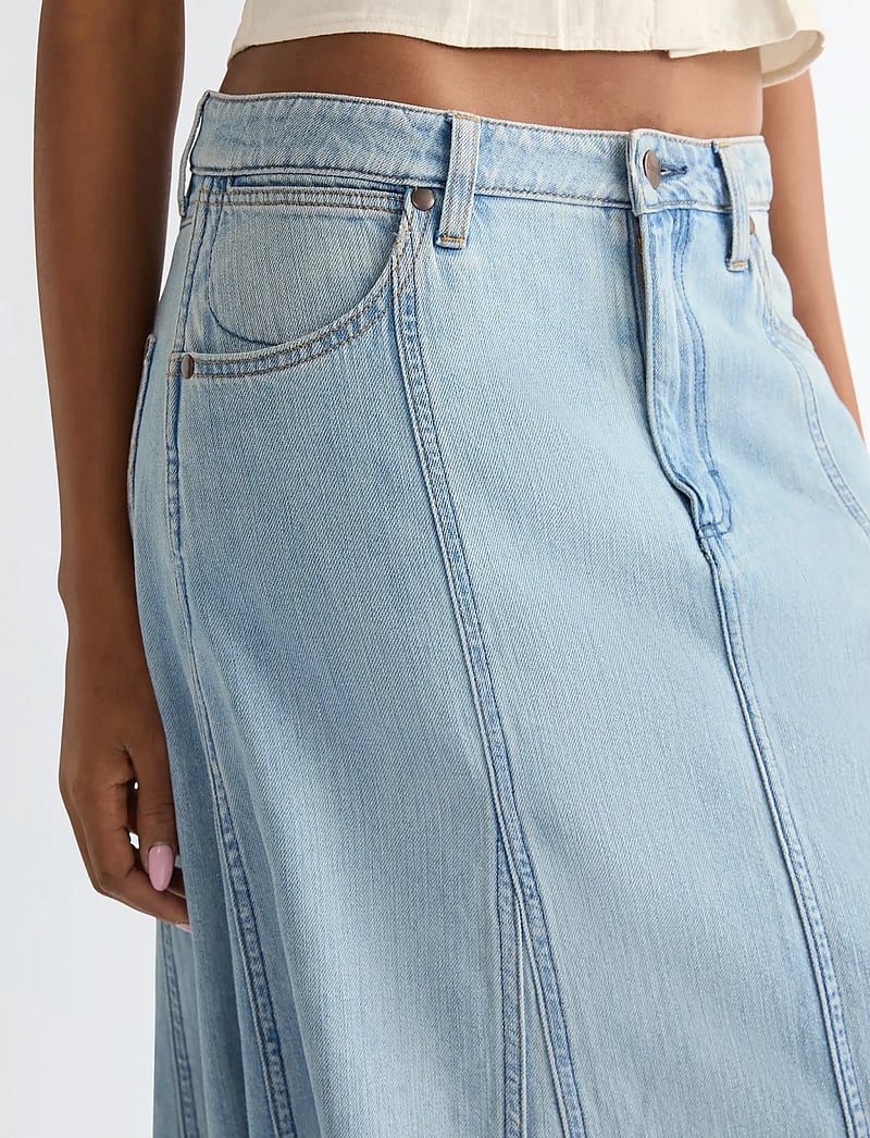 Wrangler - RADIATING MAXI - jeansröcke - desert sand - 5