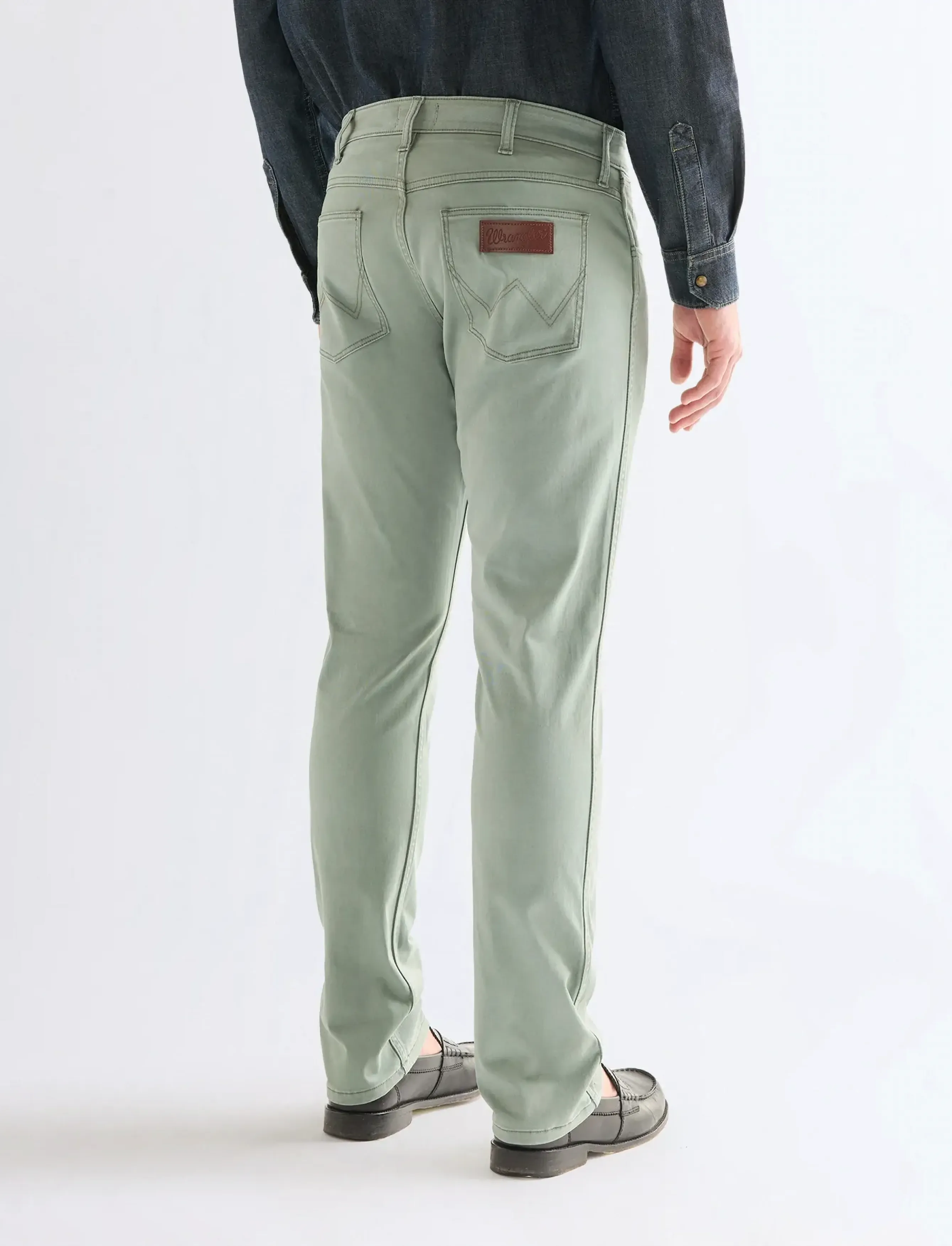Wrangler - GREENSBORO - broeken & jeans - agave green - 4
