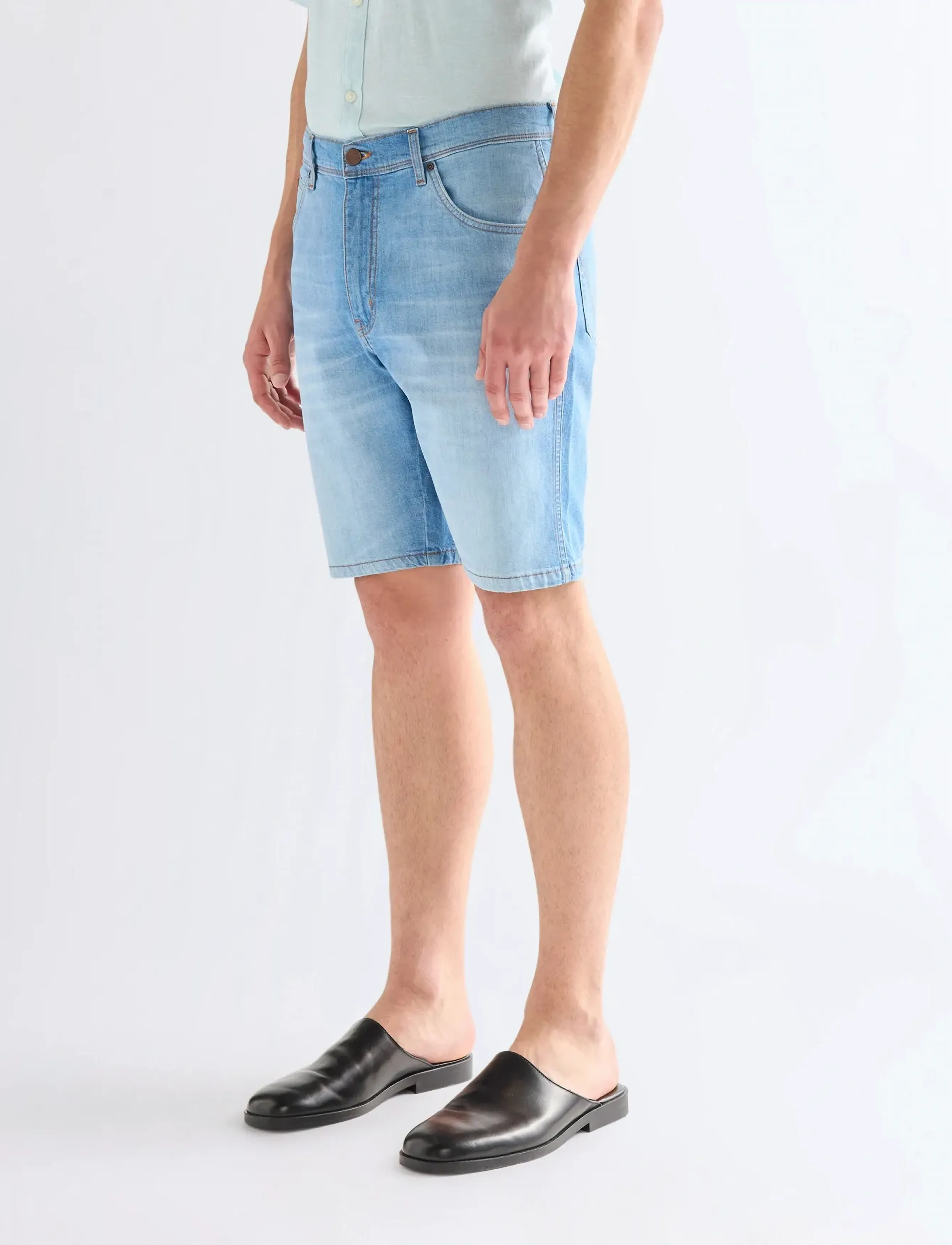 Wrangler TEXAS SHORTS - Looks for less - LIGHT WASH / blue