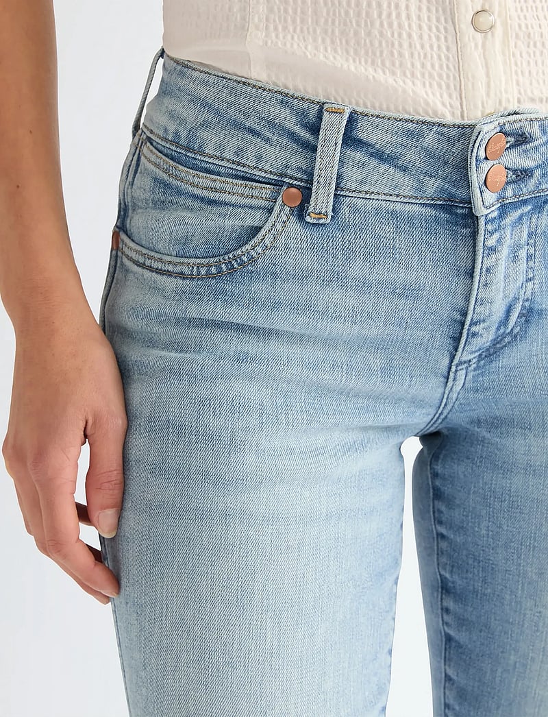 Wrangler - LOW RISE BOLD BOOT - bootcut jeans - southeast - 4