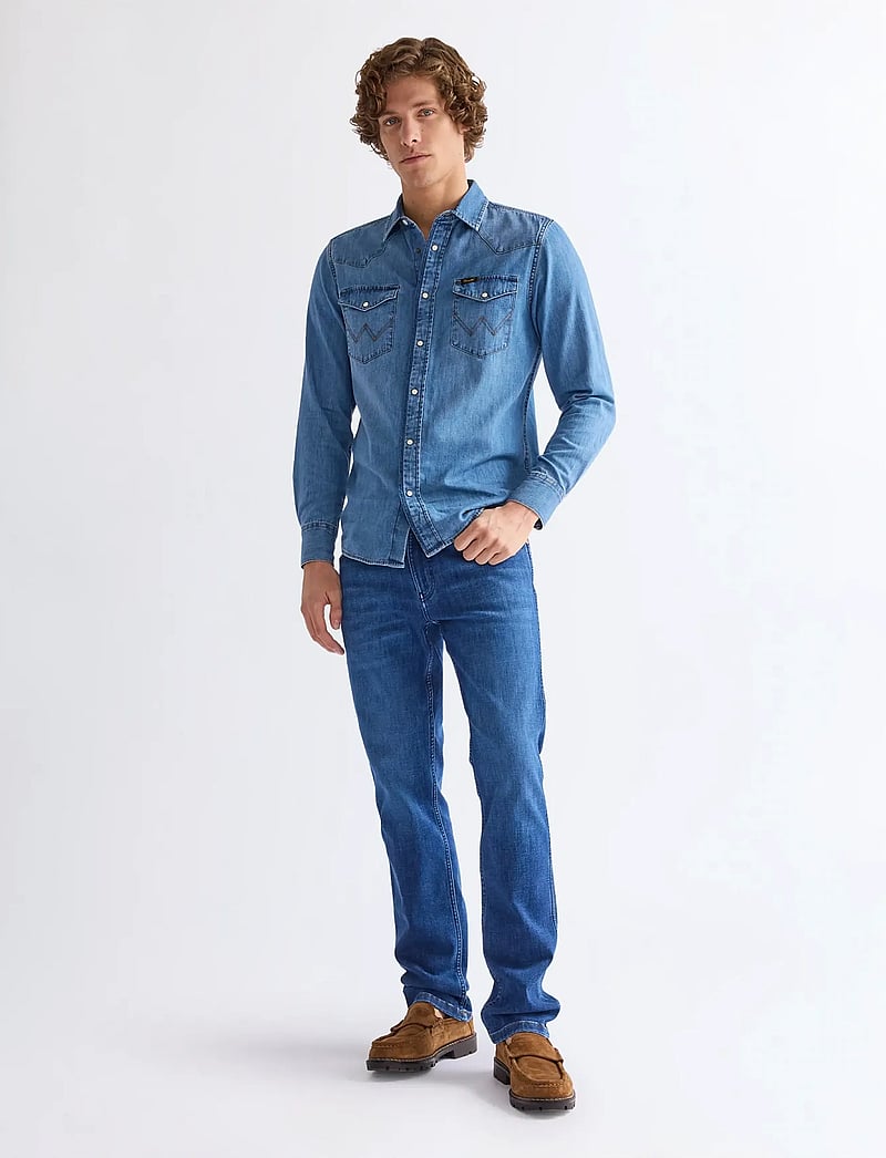 Wrangler - GREENSBORO - tavalised teksad - dandelion summer - 3