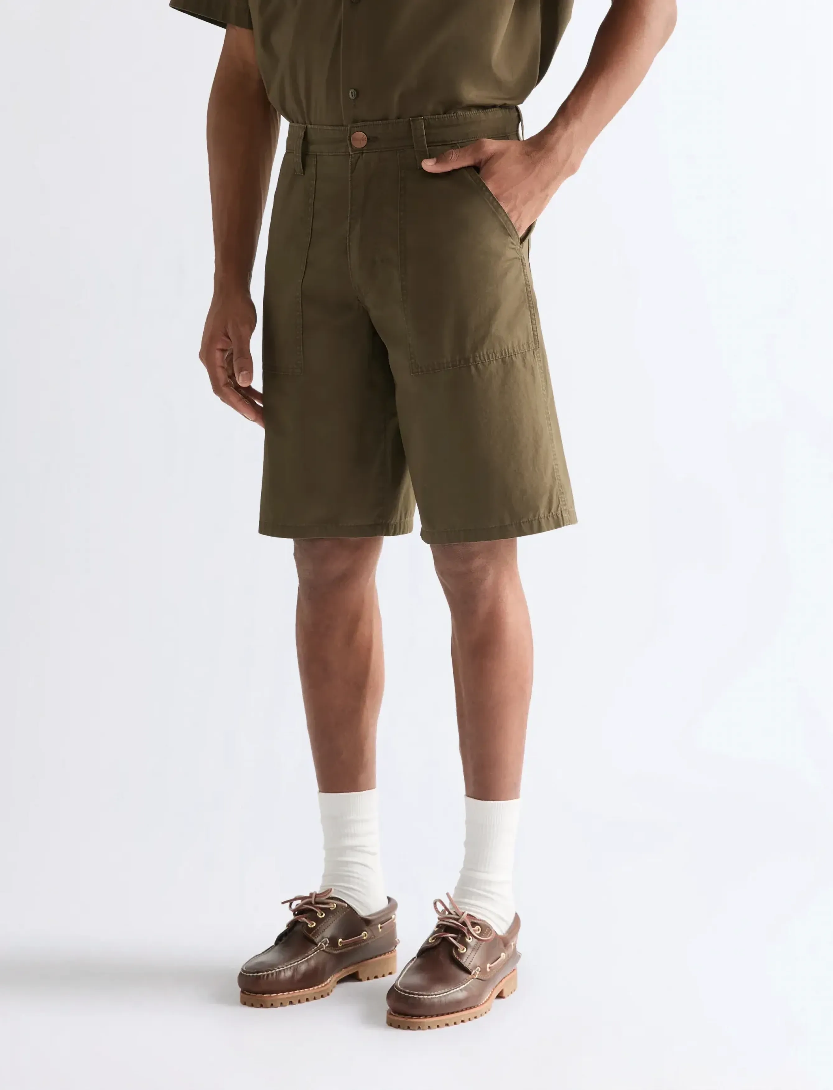 Wrangler UTILITY SHORTS - Looks for less - WREN / khaki/green