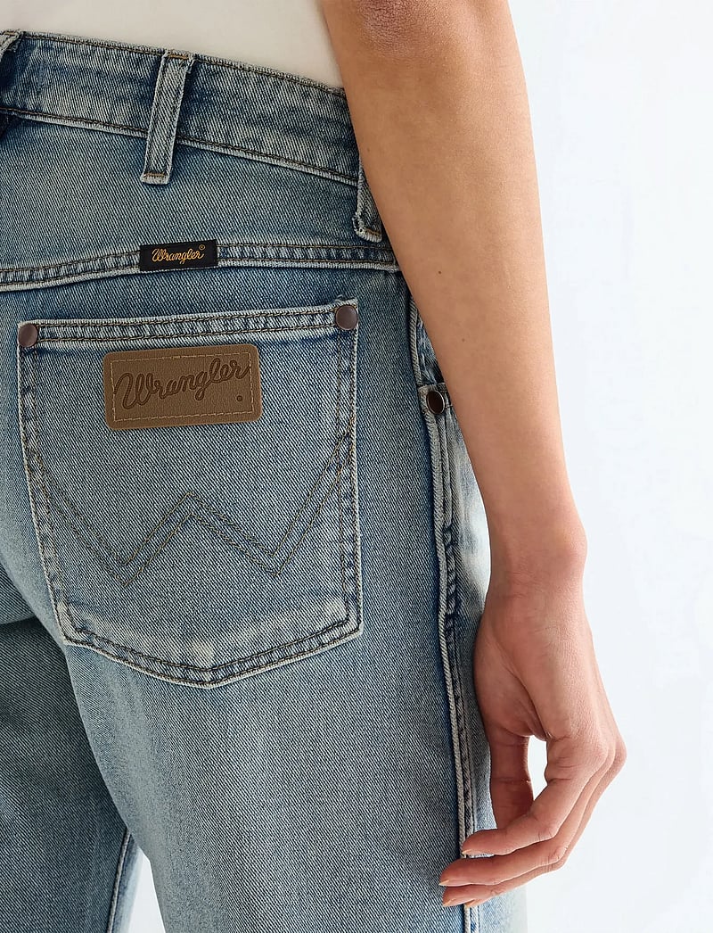 Wrangler - LOW RISE COWBOY JEAN - laia säärega teksad - hippie haze - 4