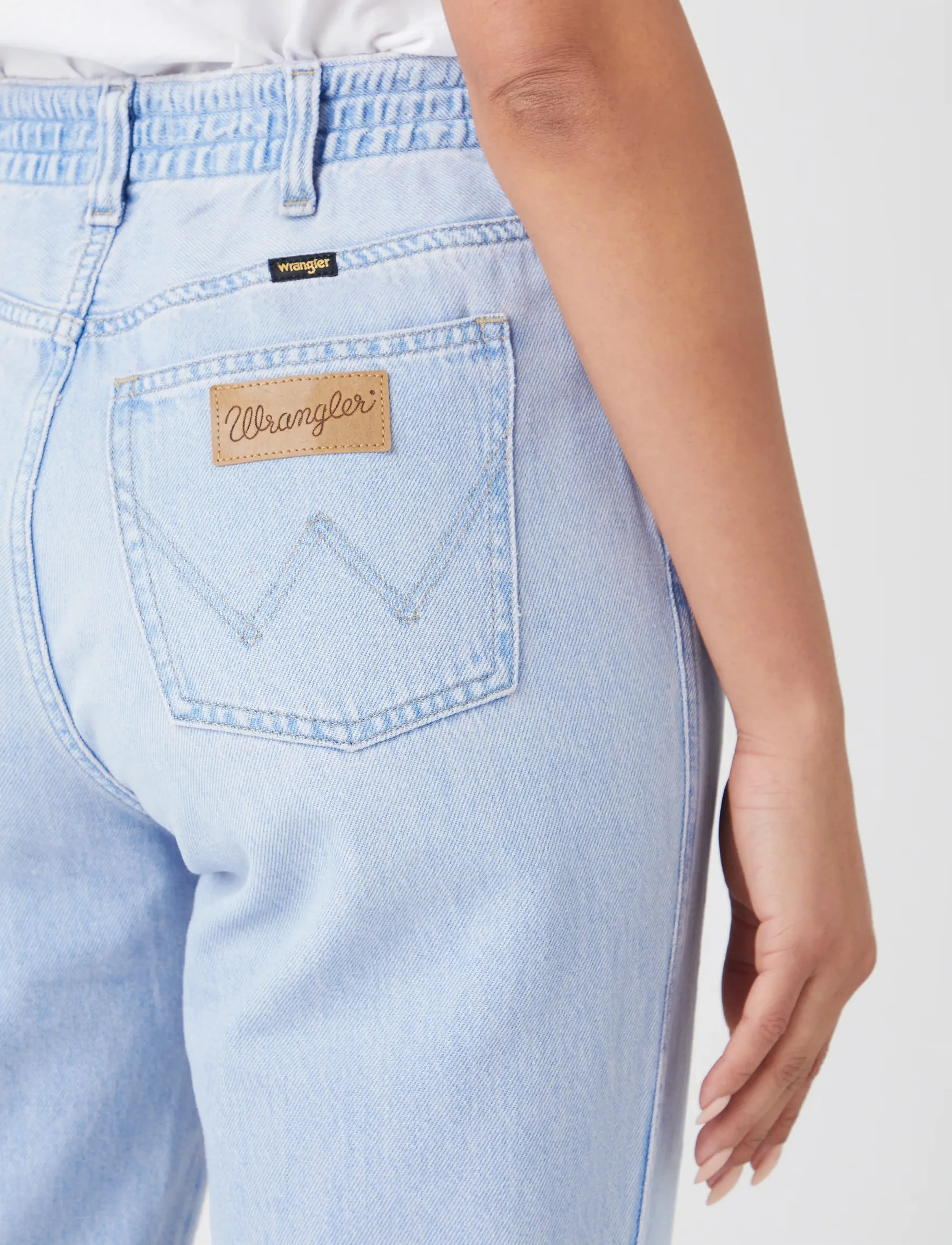 Wrangler - COMFY MOM - ice ice baby - 5