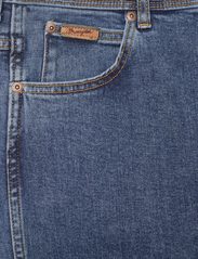 Wrangler - TEXAS SLIM - slim fit jeans - stonewash - 2