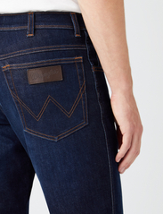 Wrangler - TEXAS SLIM - džinsa bikses ar tievām starām - lucky star - 7