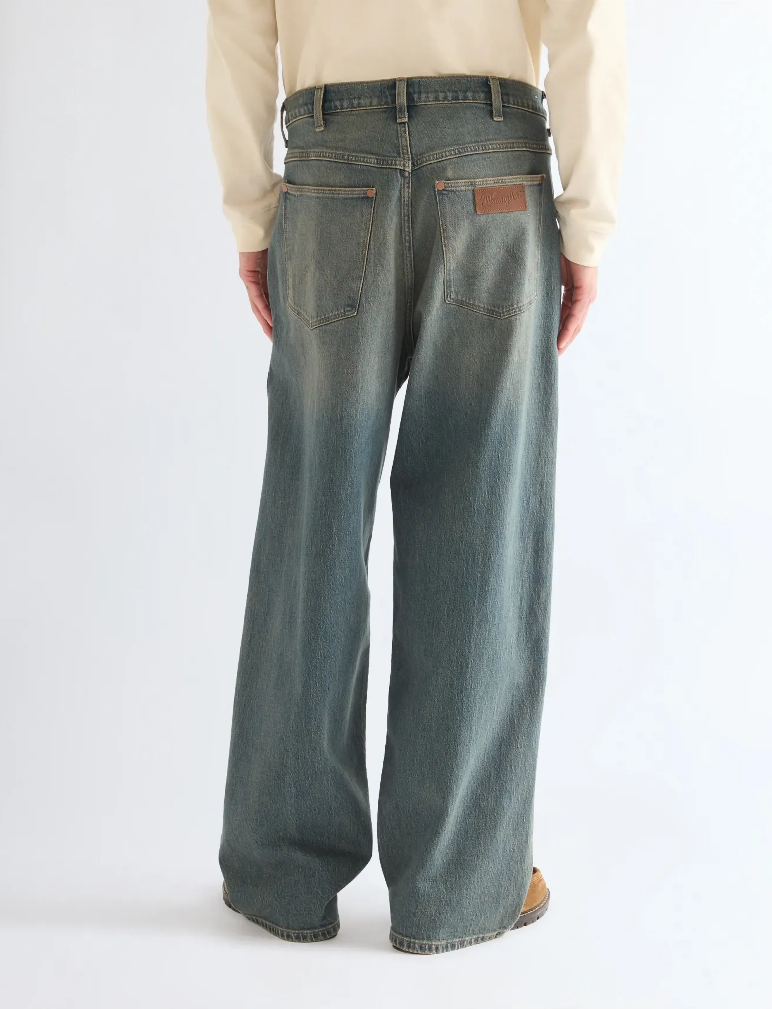 Wrangler - BAGGY - alt laienevad teksad - cool current - 4
