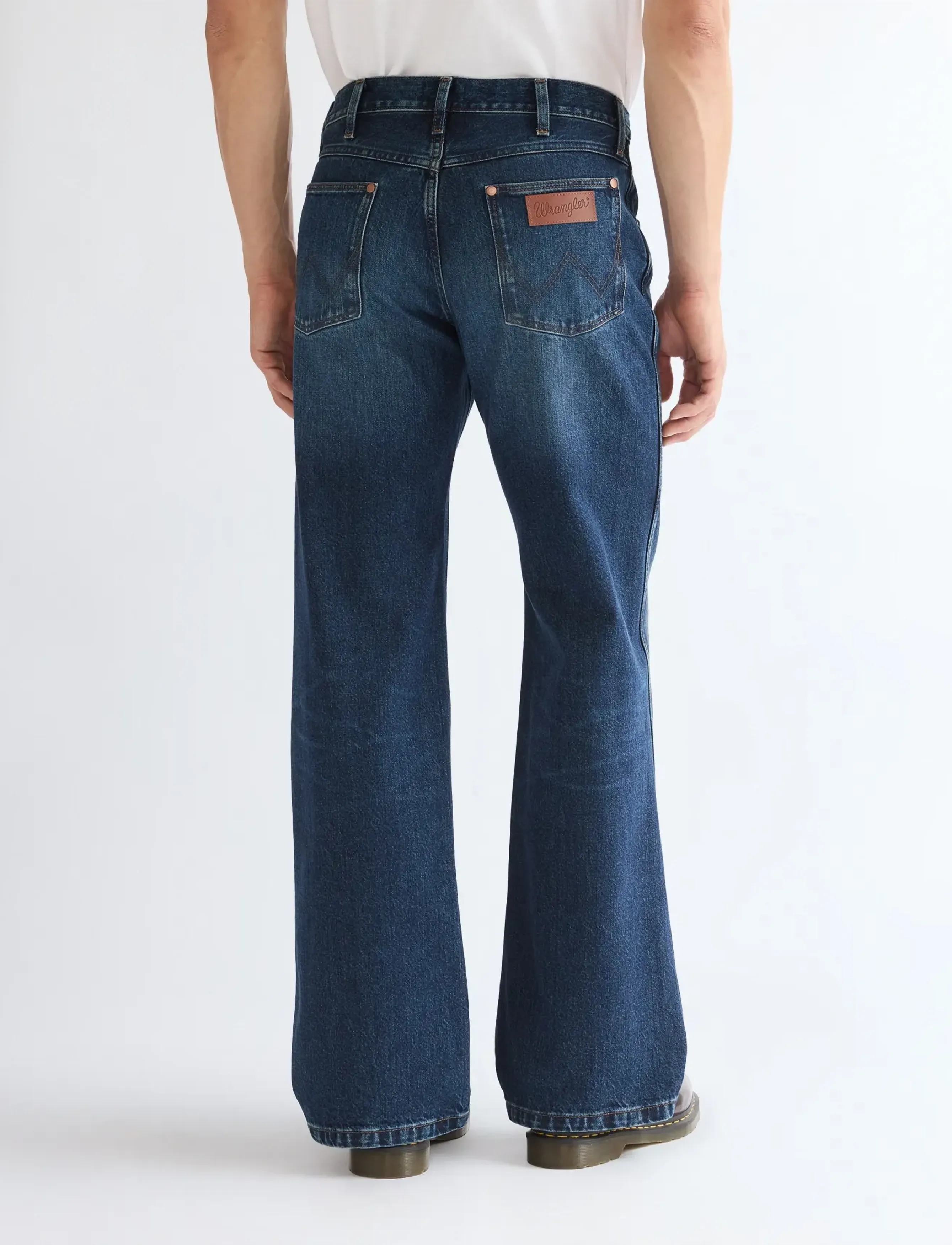 Wrangler - LOOSE BOOT - weite jeans - work wear fade - 4