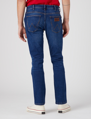 Wrangler - GREENSBORO - regular jeans - for real - 4