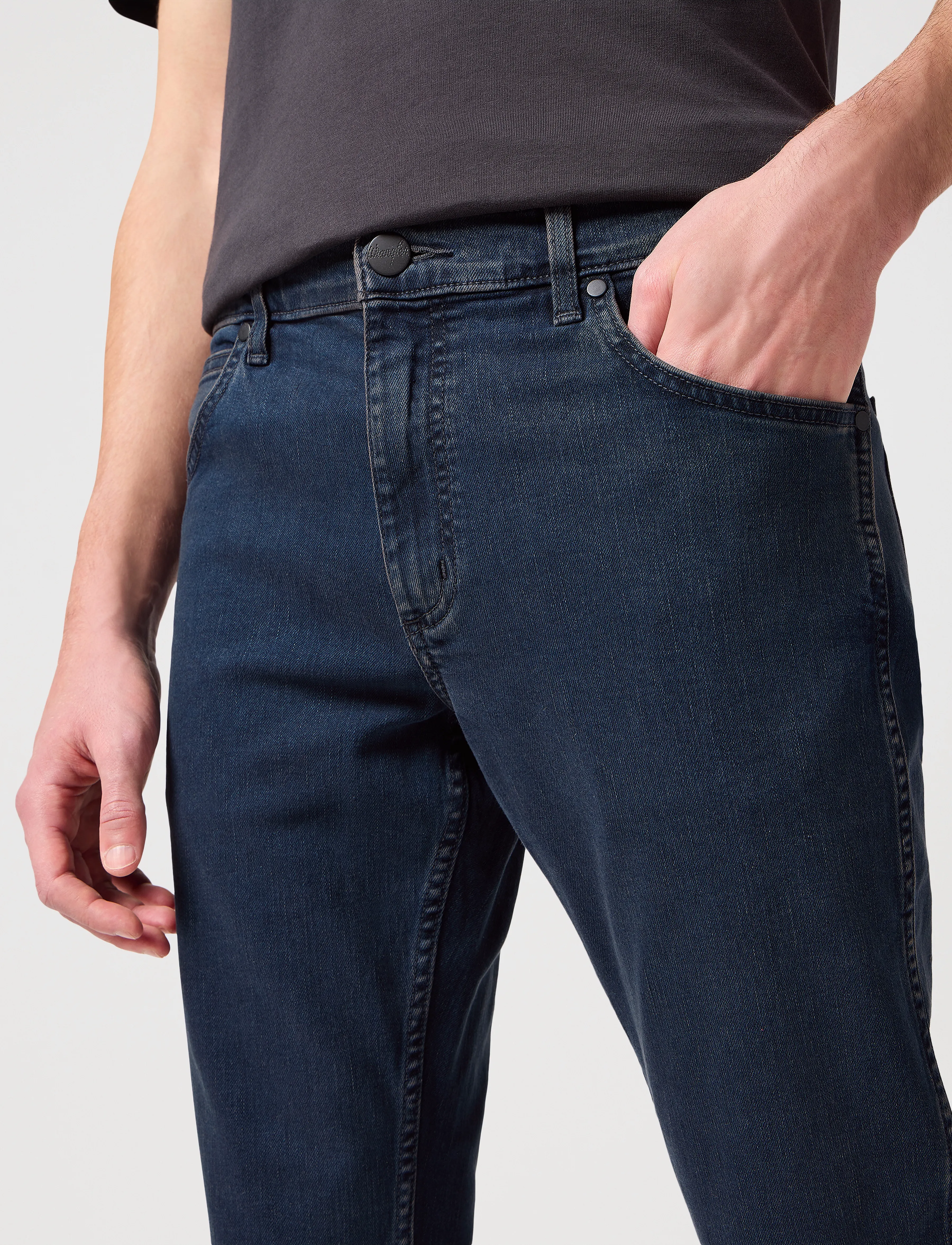 Wrangler - GREENSBORO - regular piegriezuma džinsa bikses - iron blue - 5