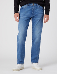 Wrangler - FRONTIER - regular jeans - new favorite - 2